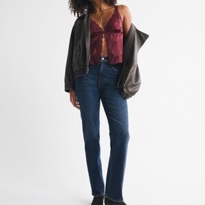 90’s High Waisted Curve Love Straight Leg Jean